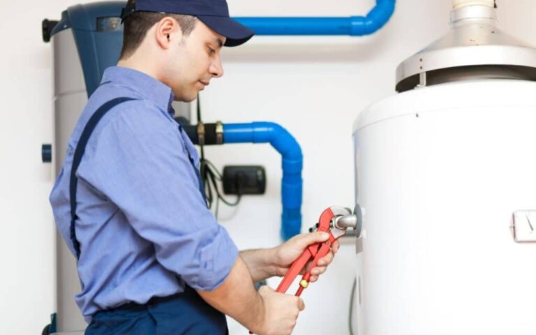 AAA AUGER: The Hero Arlington, TX Needs Against Water Heater Leaking From Bottom